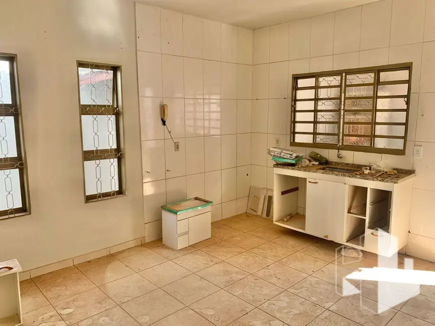 Casa com 3 quartos à venda, 200m2 em Bocaina - SP - imagem 6 Foto 6 de Casa com 3 quartos à venda, 200m2 em Bocaina - SP