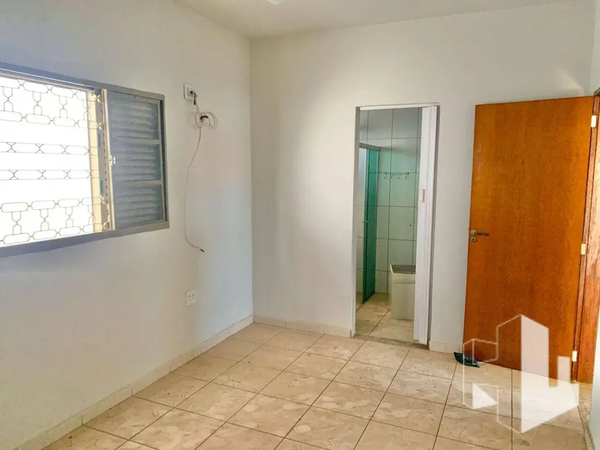 Casa com 3 quartos à venda, 200m2 em Bocaina - SP - imagem 9 Foto 9 de Casa com 3 quartos à venda, 200m2 em Bocaina - SP