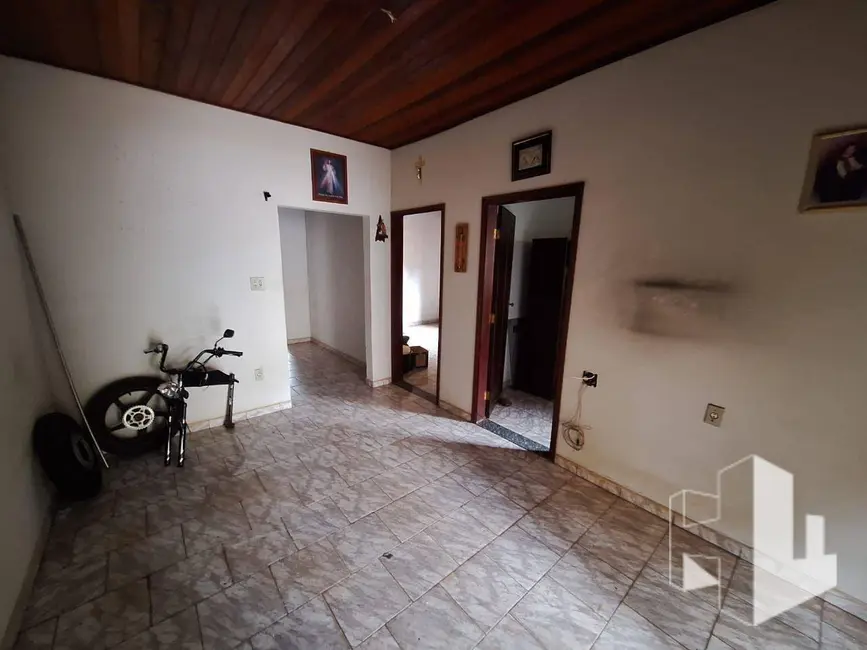 Foto 1 de Casa com 2 quartos à venda e para alugar, 187m2 em Vila Nova, Jau - SP