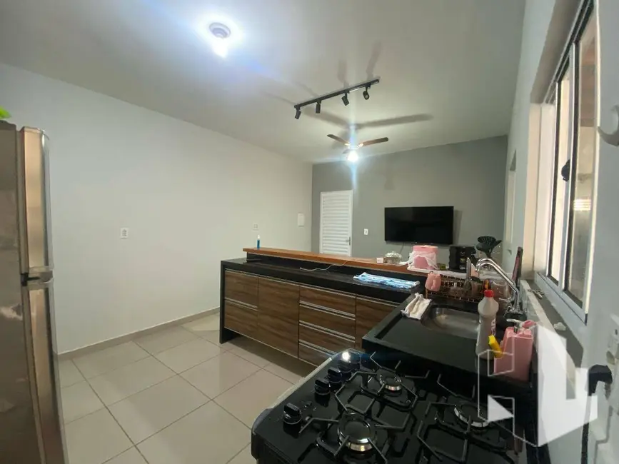 Foto 4 de Casa com 2 quartos à venda, 184m2 em Chácara Flora, Jau - SP