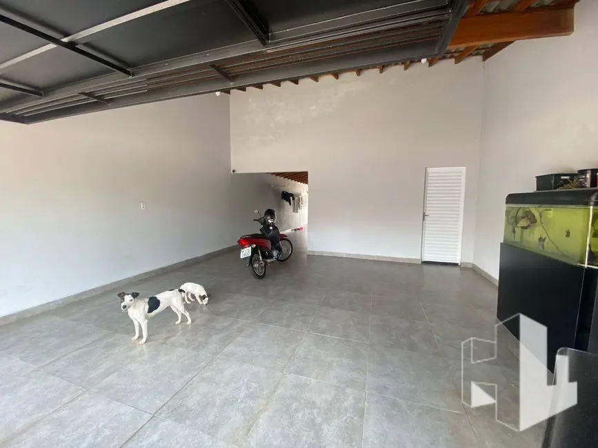 Foto 2 de Casa com 2 quartos à venda, 184m2 em Chácara Flora, Jau - SP