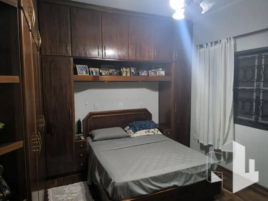 Foto 5 de Casa com 2 quartos à venda, 125m2 em Jardim Itamarati, Jau - SP