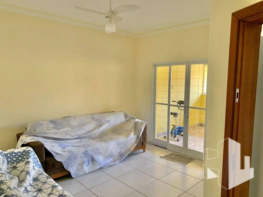 Casa com 2 quartos à venda, 200m2 em Jardim Olímpia, Jau - SP - imagem 8 Foto 8 de Casa com 2 quartos à venda, 200m2 em Jardim Olímpia, Jau - SP