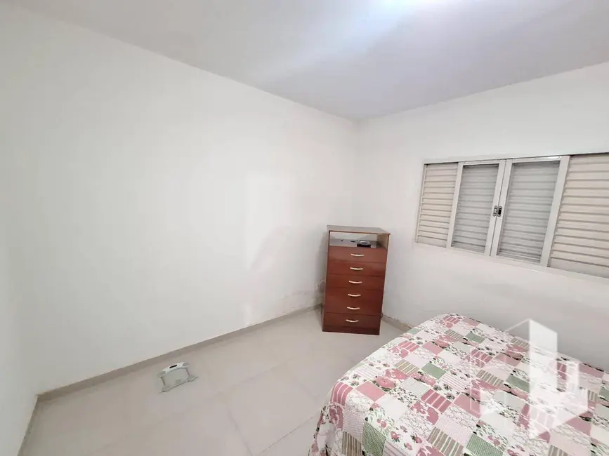 Foto 9 de Casa com 3 quartos à venda, 350m2 em Jardim Dona Emília, Jau - SP