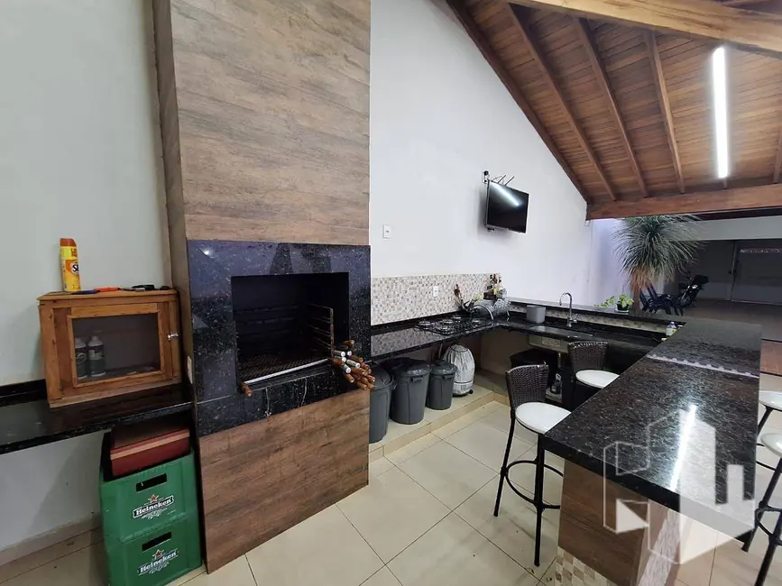 Foto 3 de Casa com 3 quartos à venda, 350m2 em Jardim Dona Emília, Jau - SP