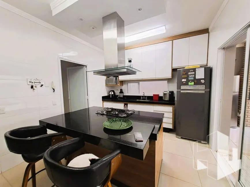 Foto 6 de Casa com 3 quartos à venda, 300m2 em Jardim Campos Prado, Jau - SP