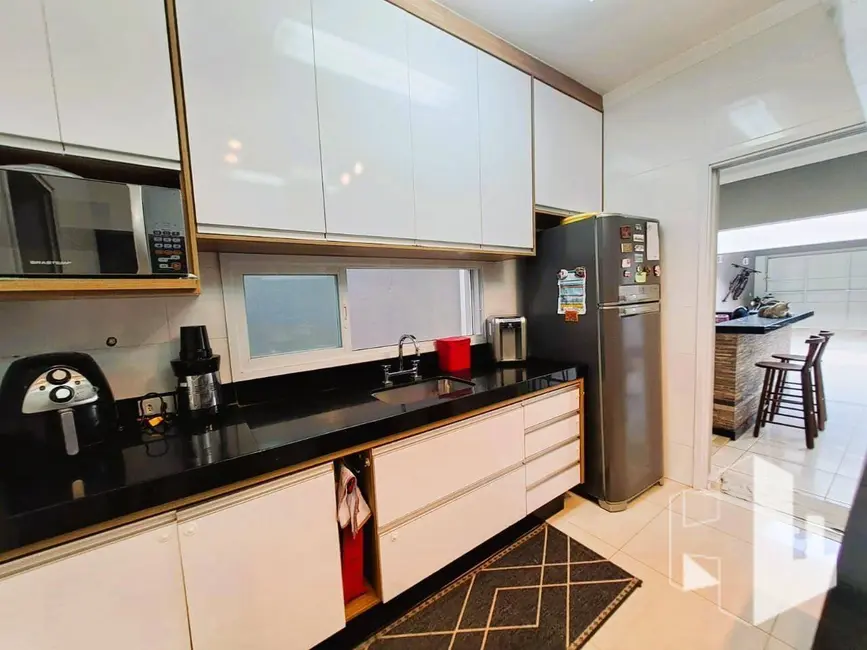 Foto 8 de Casa com 3 quartos à venda, 300m2 em Jardim Campos Prado, Jau - SP