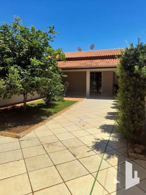 Foto 1 de Casa com 2 quartos à venda, 250m2 em Chácara Ferreira Dias, Jau - SP