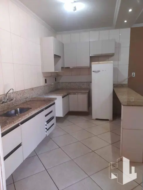 Foto 6 de Casa com 2 quartos à venda, 250m2 em Chácara Ferreira Dias, Jau - SP