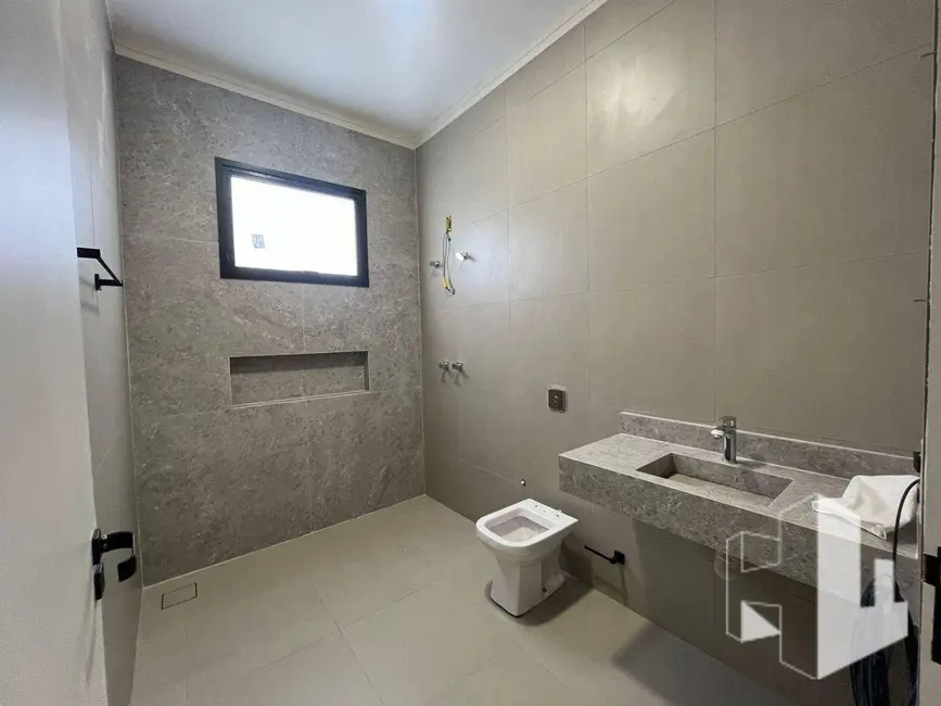 Foto 4 de Casa com 3 quartos à venda, 250m2 em Jau - SP