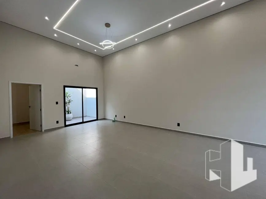 Foto 3 de Casa com 3 quartos à venda, 250m2 em Jau - SP