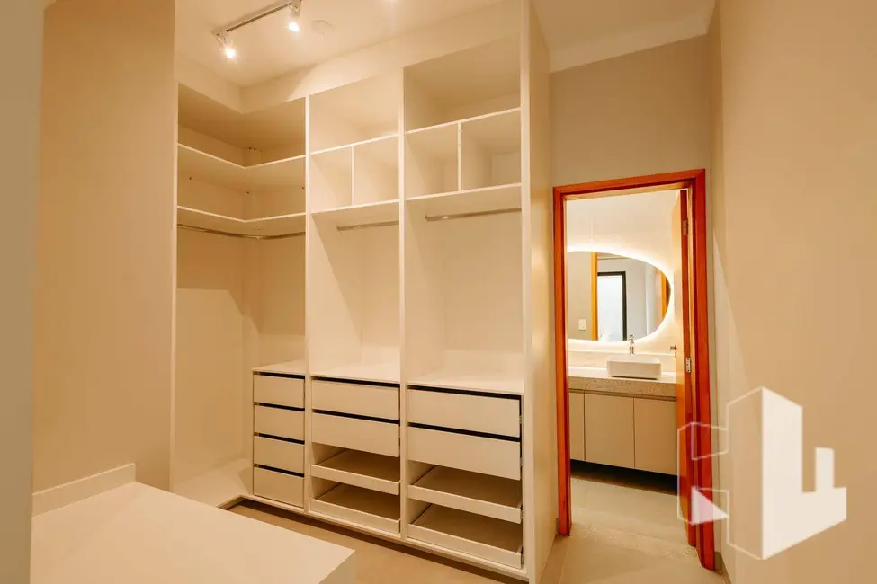 Foto 6 de Casa de Condomínio com 3 quartos à venda, 180m2 em Jardim Europa, Jau - SP