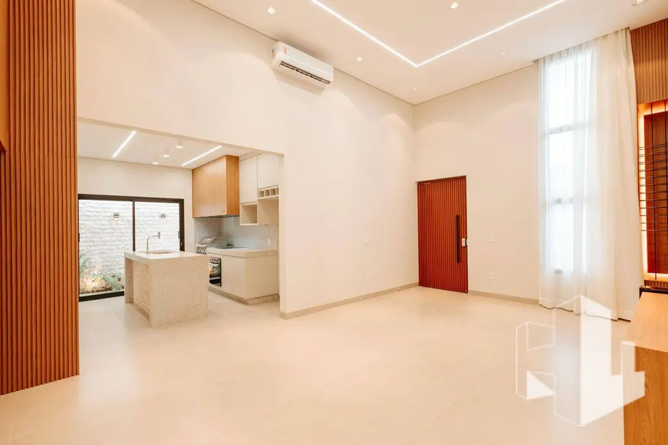 Foto 3 de Casa de Condomínio com 3 quartos à venda, 180m2 em Jardim Europa, Jau - SP