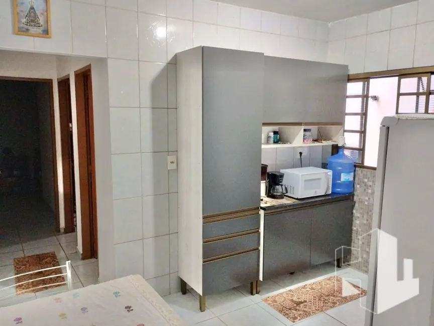 Foto 4 de Casa com 3 quartos à venda, 187m2 em Jardim Dona Emília, Jau - SP