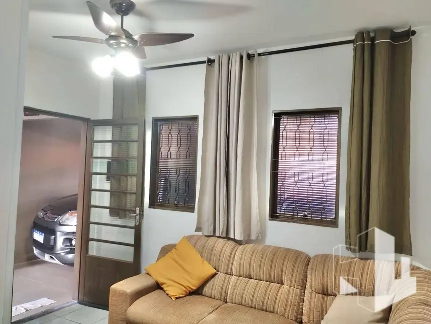 Foto 3 de Casa com 3 quartos à venda, 187m2 em Jardim Dona Emília, Jau - SP