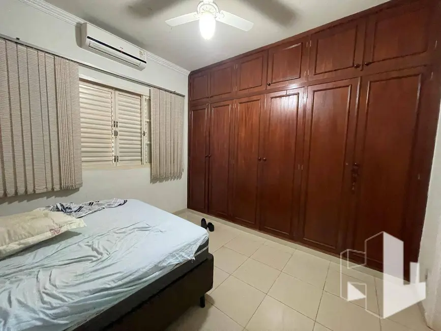Foto 9 de Casa com 4 quartos à venda, 500m2 em Jardim Itamarati, Jau - SP