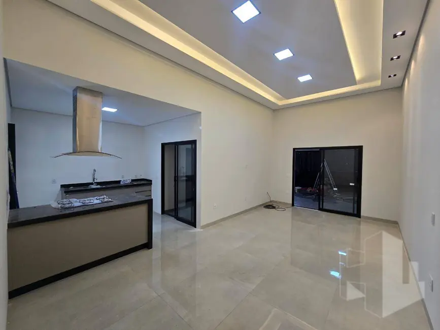 Foto 2 de Casa com 3 quartos à venda, 150m2 em Jardim Dona Emília, Jau - SP