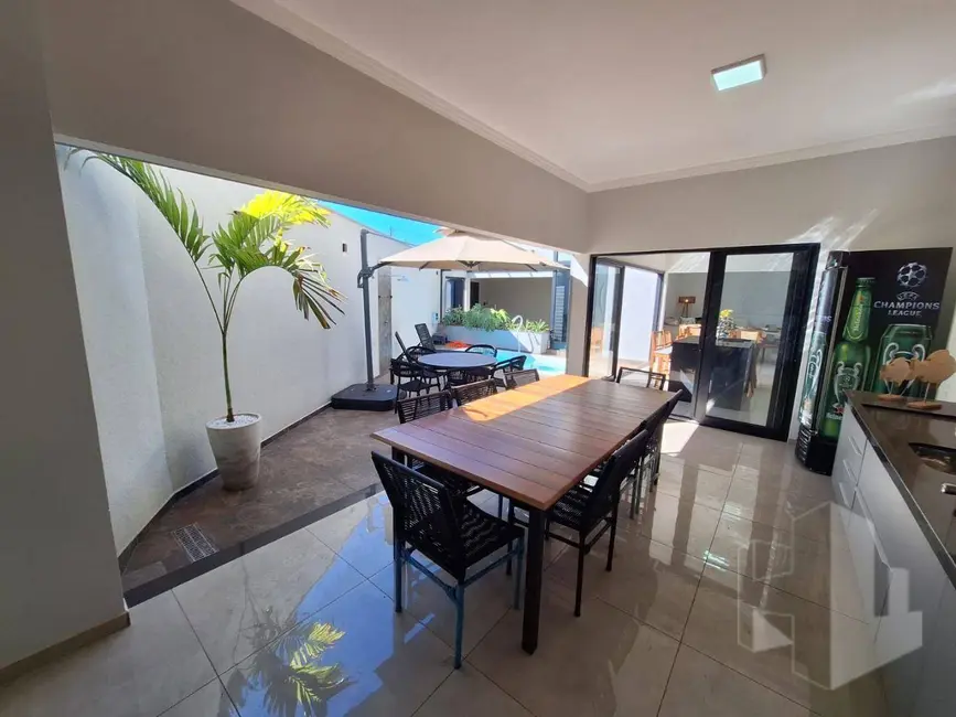 Foto 4 de Casa com 3 quartos à venda, 325m2 em Jardim Alvorada, Jau - SP