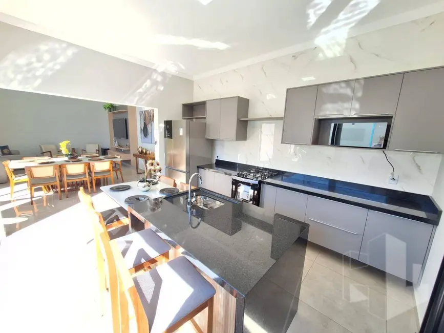 Foto 6 de Casa com 3 quartos à venda, 325m2 em Jardim Alvorada, Jau - SP