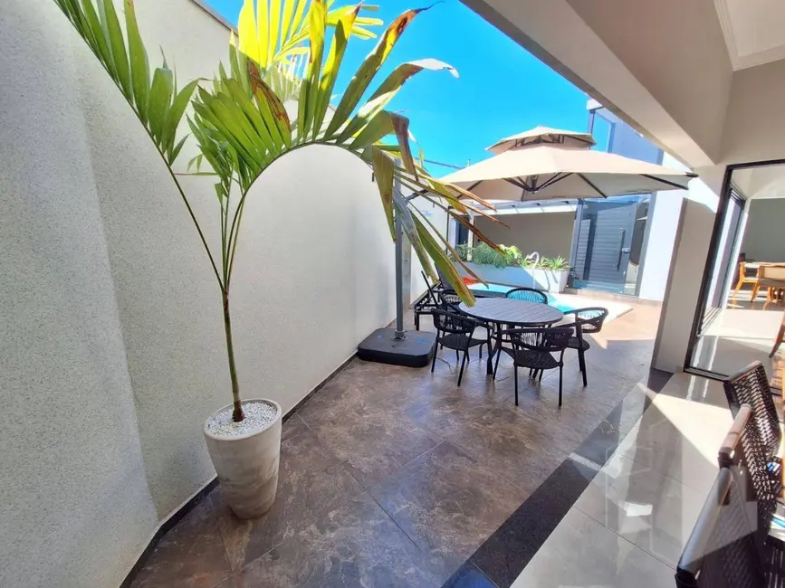 Foto 3 de Casa com 3 quartos à venda, 325m2 em Jardim Alvorada, Jau - SP