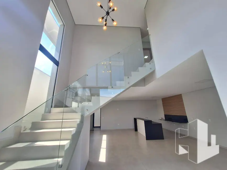 Foto 6 de Casa com 3 quartos à venda e para alugar, 261m2 em Jau - SP