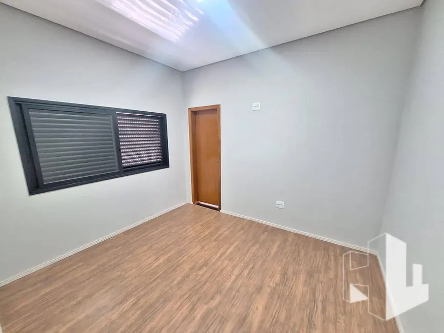 Foto 7 de Casa com 3 quartos à venda e para alugar, 261m2 em Jau - SP