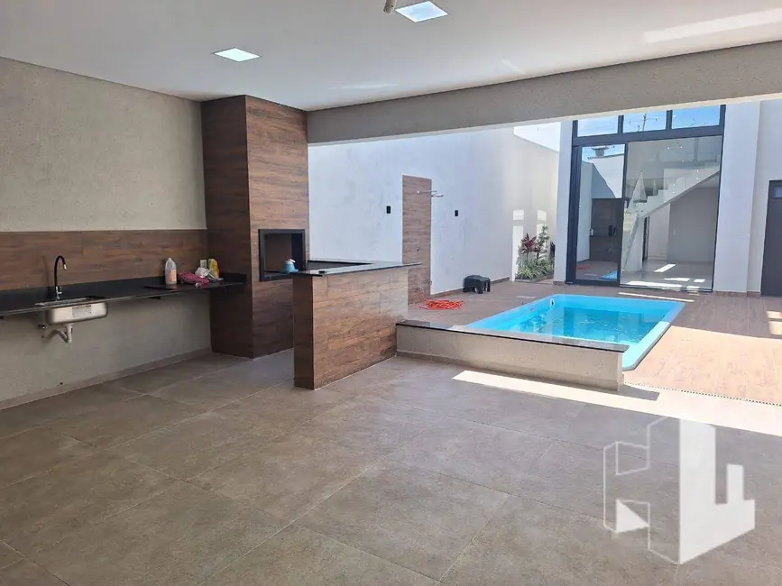 Foto 1 de Casa com 3 quartos à venda, 261m2 em Jau - SP