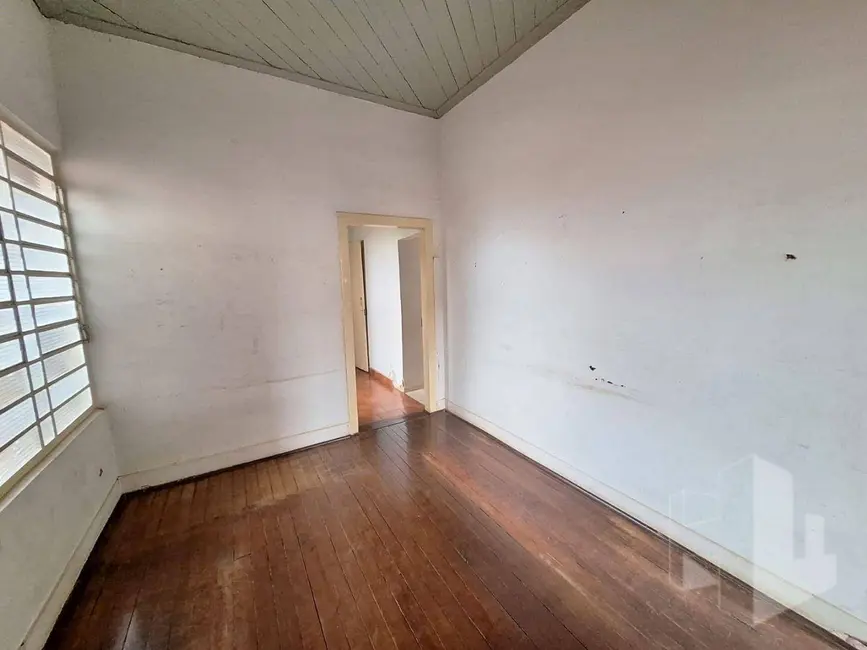 Foto 2 de Casa com 3 quartos à venda, 180m2 em Centro, Jau - SP