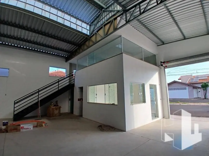 Foto 1 de Armazém / Galpão para alugar, 400m2 em Vila Santa Maria, Jau - SP