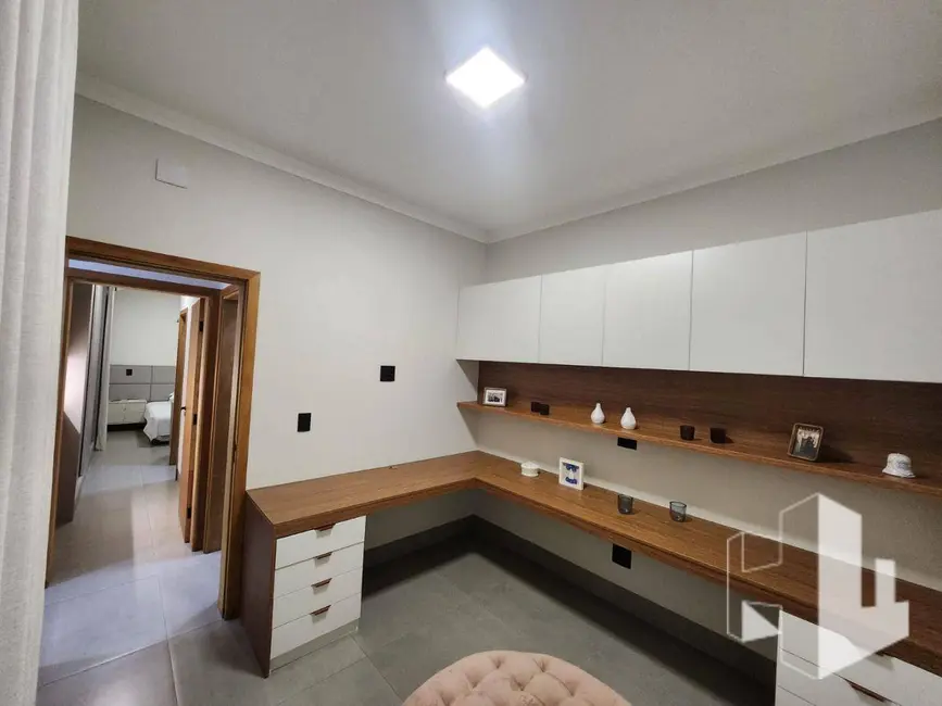 Foto 4 de Casa de Condomínio com 3 quartos à venda, 180m2 em Jardim Europa, Jau - SP