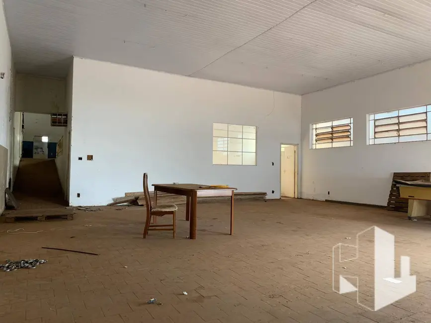 Foto 2 de Armazém / Galpão à venda, 968m2 em Vila Nova, Jau - SP