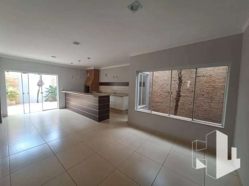 Foto 5 de Casa com 4 quartos à venda, 300m2 em Jardim Continental, Jau - SP