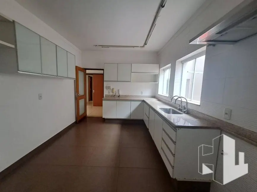 Foto 8 de Casa com 4 quartos à venda, 300m2 em Jardim Continental, Jau - SP