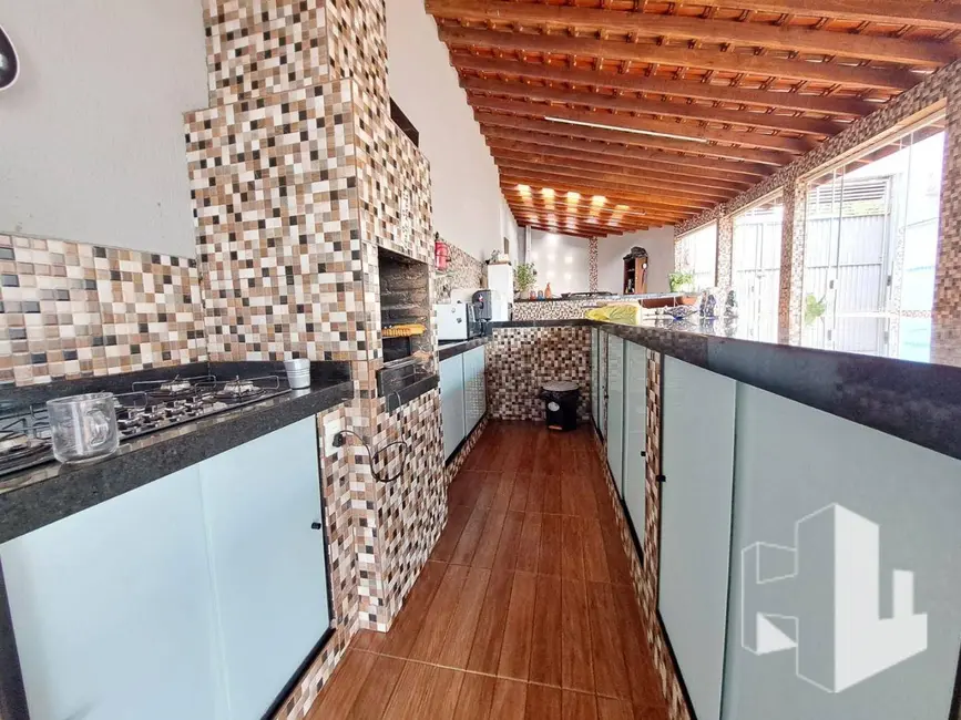 Chácara com 2 quartos à venda, 1200m2 em Jardim Padre Augusto Sani, Jau - SP - imagem 3 Foto 3 de Chácara com 2 quartos à venda, 1200m2 em Jardim Padre Augusto Sani, Jau - SP