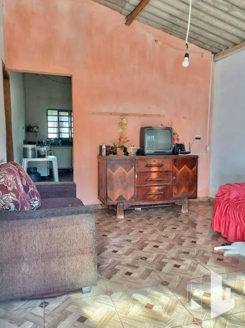 Foto 2 de Casa com 2 quartos à venda, 300m2 em Pederneiras - SP