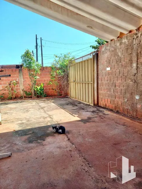Foto 1 de Casa com 2 quartos à venda, 300m2 em Pederneiras - SP