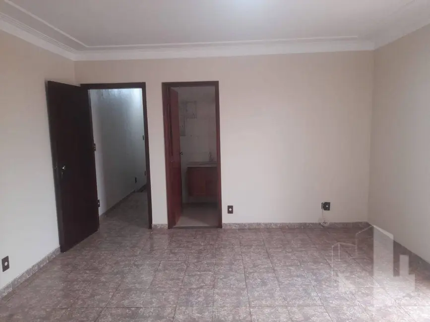 Foto 9 de Casa com 2 quartos à venda, 250m2 em Chácara Ferreira Dias, Jau - SP