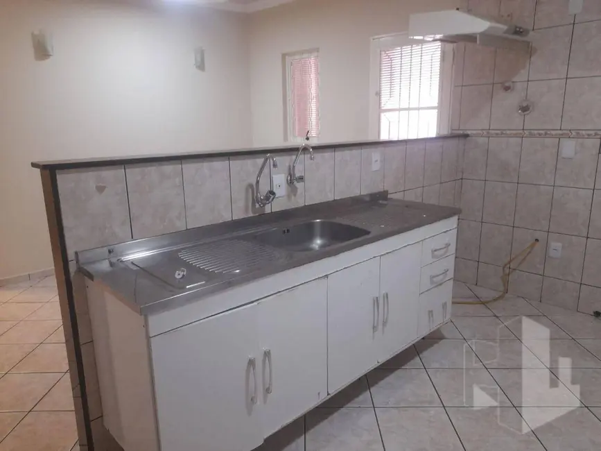 Foto 8 de Casa com 2 quartos à venda, 250m2 em Chácara Ferreira Dias, Jau - SP