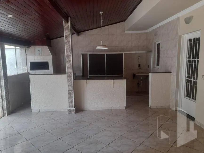 Foto 3 de Casa com 2 quartos à venda, 250m2 em Chácara Ferreira Dias, Jau - SP