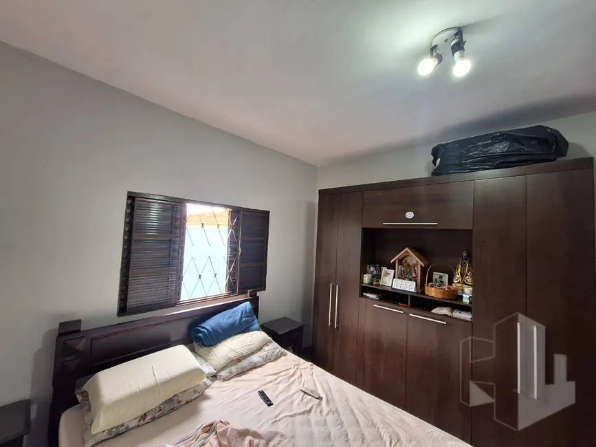 Casa com 2 quartos à venda, 175m2 em Jardim Maria Luiza IV, Jau - SP - imagem 5 Foto 5 de Casa com 2 quartos à venda, 175m2 em Jardim Maria Luiza IV, Jau - SP
