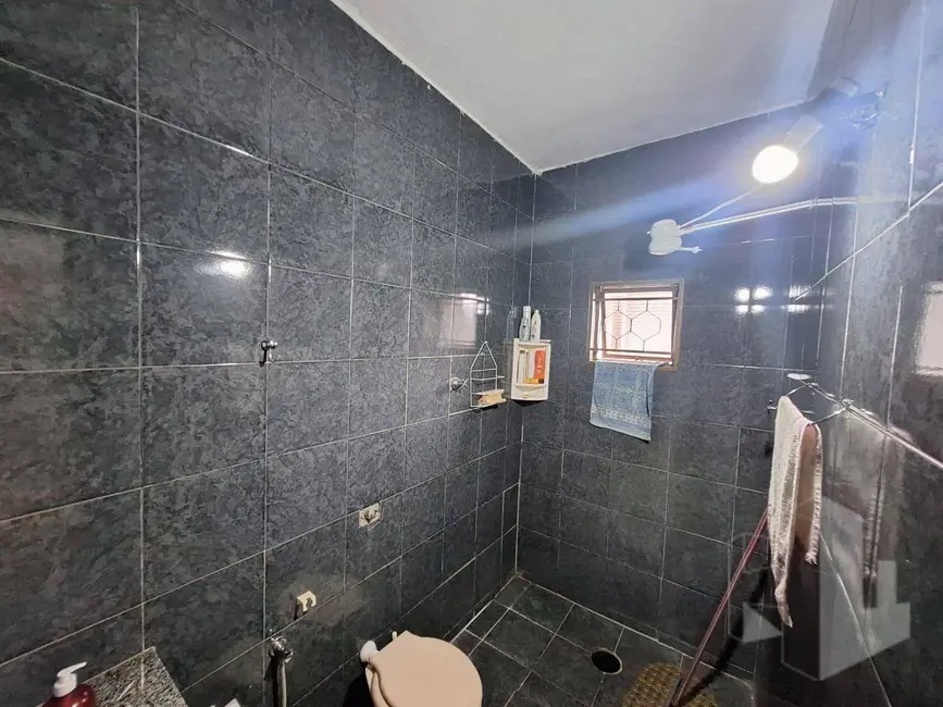 Casa com 2 quartos à venda, 175m2 em Jardim Maria Luiza IV, Jau - SP - imagem 7 Foto 7 de Casa com 2 quartos à venda, 175m2 em Jardim Maria Luiza IV, Jau - SP