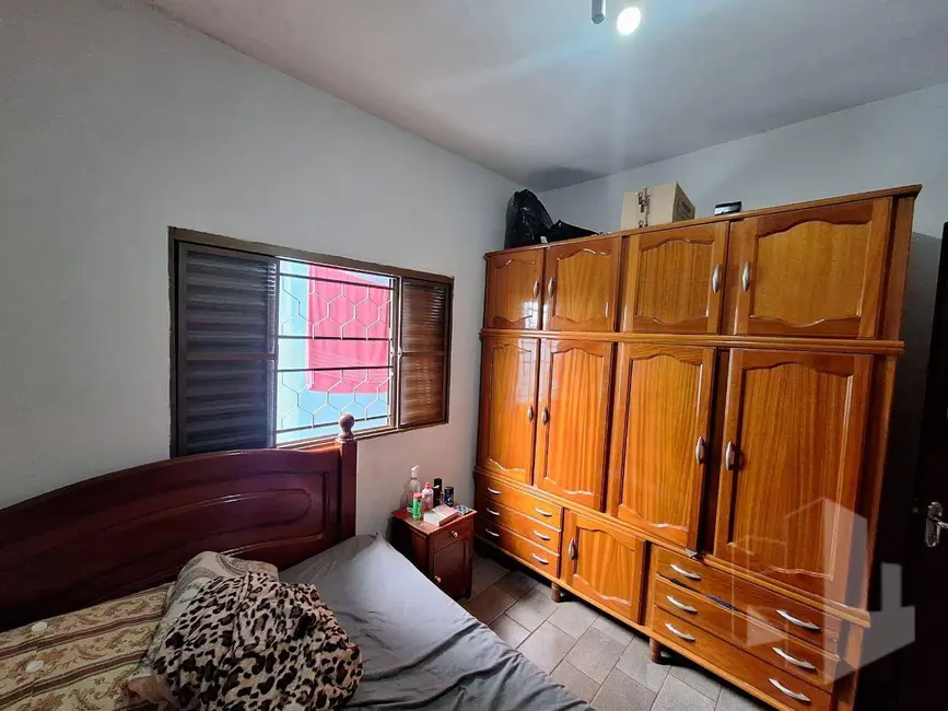 Casa com 2 quartos à venda, 175m2 em Jardim Maria Luiza IV, Jau - SP - imagem 4 Foto 4 de Casa com 2 quartos à venda, 175m2 em Jardim Maria Luiza IV, Jau - SP