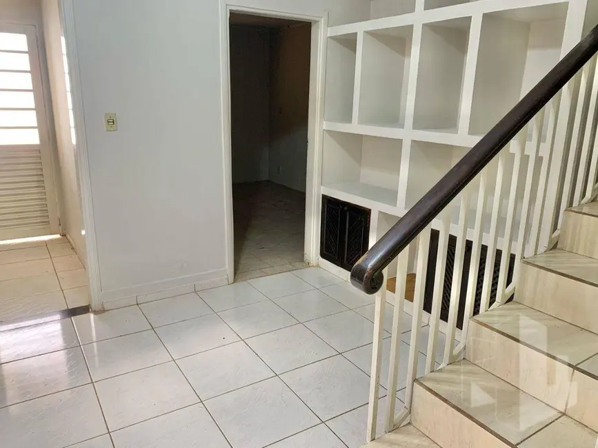 Foto 8 de Casa com 3 quartos para alugar, 250m2 em Centro, Jau - SP
