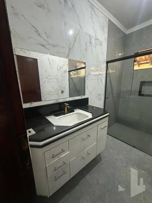 Foto 3 de Casa com 2 quartos à venda, 200m2 em Jardim Cila de Lúcio Bauab, Jau - SP