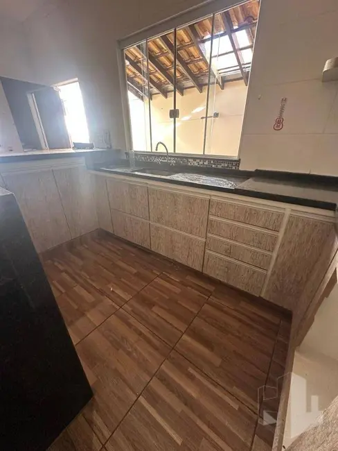 Foto 5 de Casa com 2 quartos à venda, 200m2 em Jardim Cila de Lúcio Bauab, Jau - SP