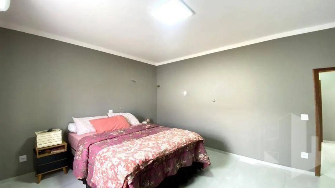 Foto 3 de Casa com 2 quartos à venda, 250m2 em Jardim Cila de Lúcio Bauab, Jau - SP