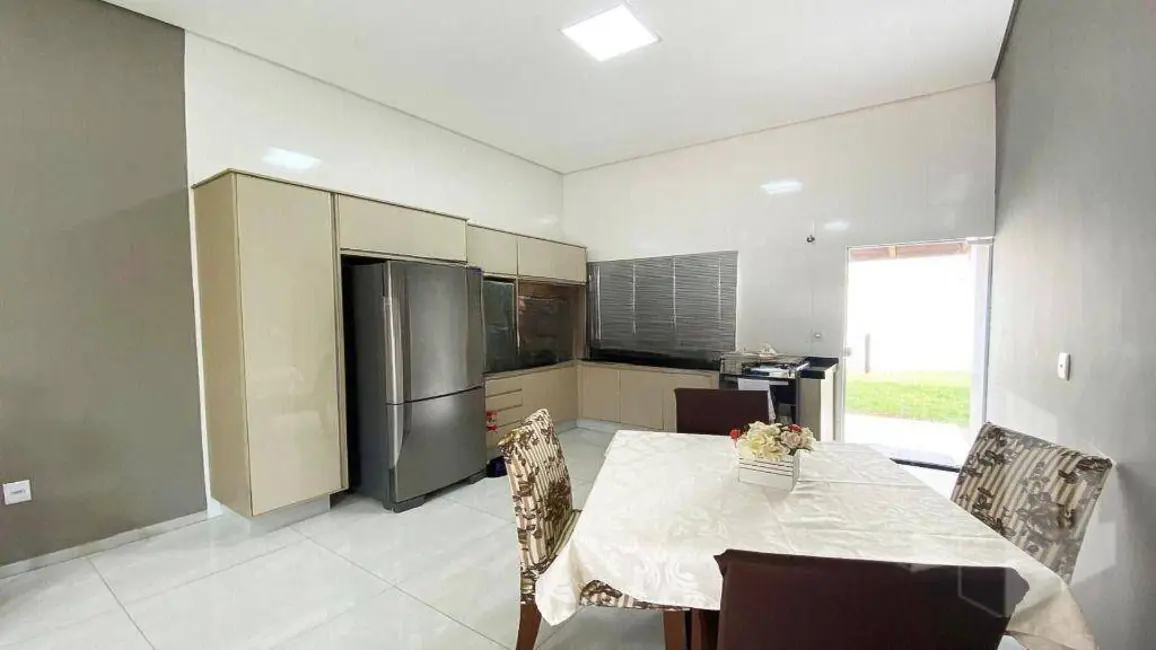 Foto 2 de Casa com 2 quartos à venda, 250m2 em Jardim Cila de Lúcio Bauab, Jau - SP