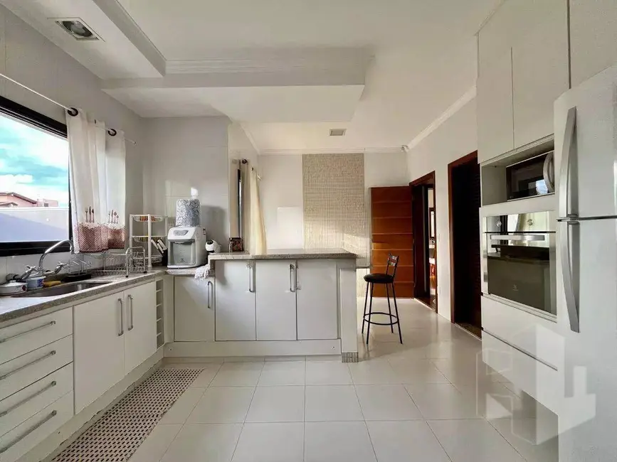 Foto 8 de Casa com 4 quartos à venda, 495m2 em Jardim Alvorada, Jau - SP