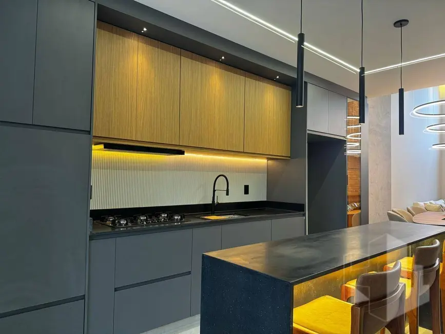 Foto 5 de Casa com 3 quartos à venda, 265m2 em Distrito Industrial, Jau - SP