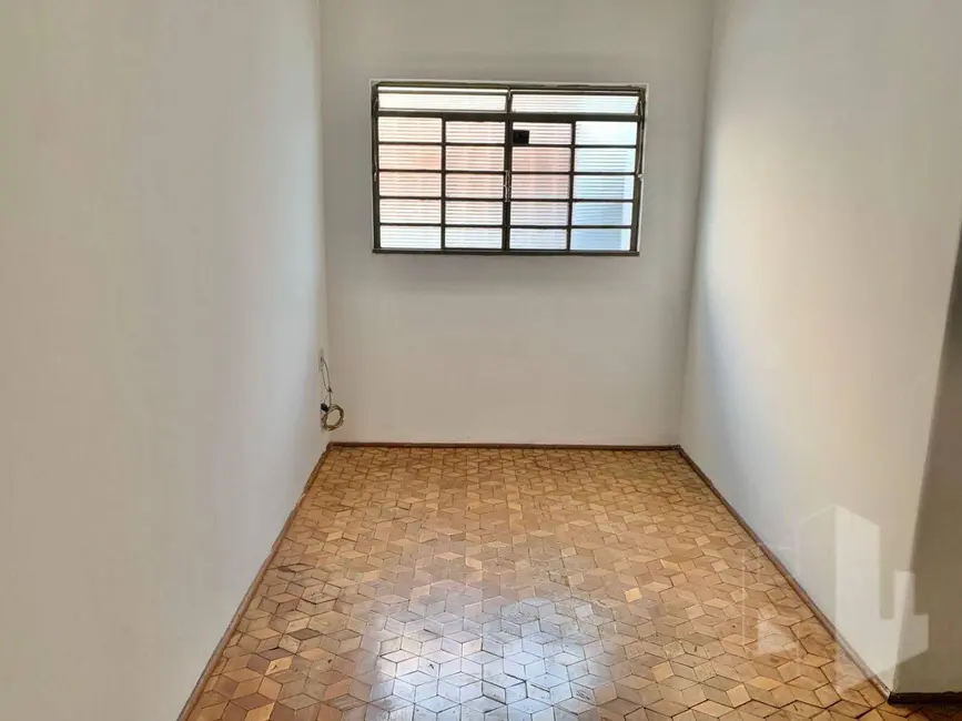 Foto 3 de Casa com 3 quartos para alugar, 400m2 em Jardim Netinho Prado, Jau - SP